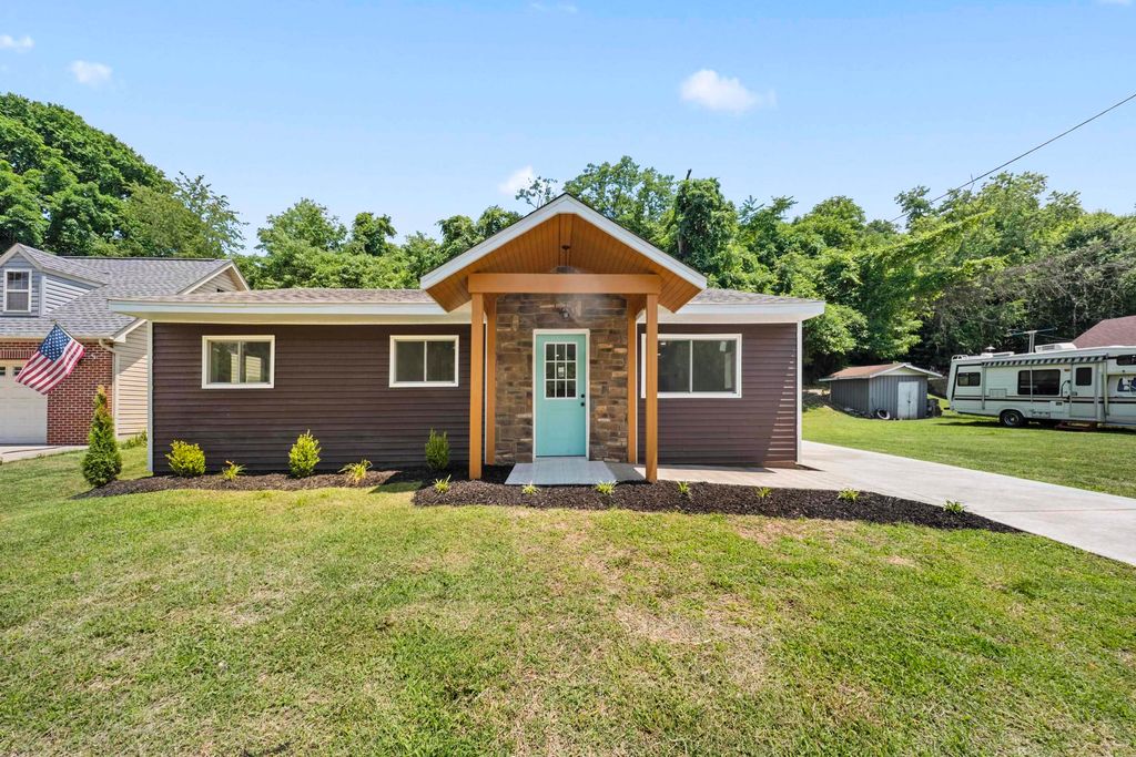 2033 S 12th street, Ironton, OH 45638