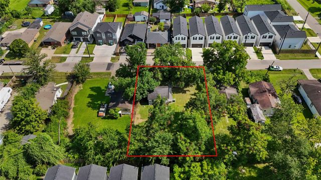 7982 Joy Street, Houston, TX 77028