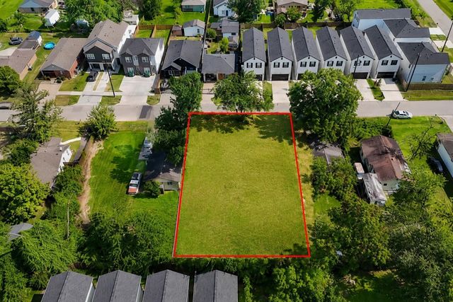 7982 Joy Street, Houston, TX 77028