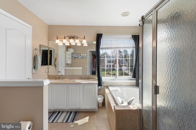4609 QUEENS GROVE ST, White Plains, MD 20695