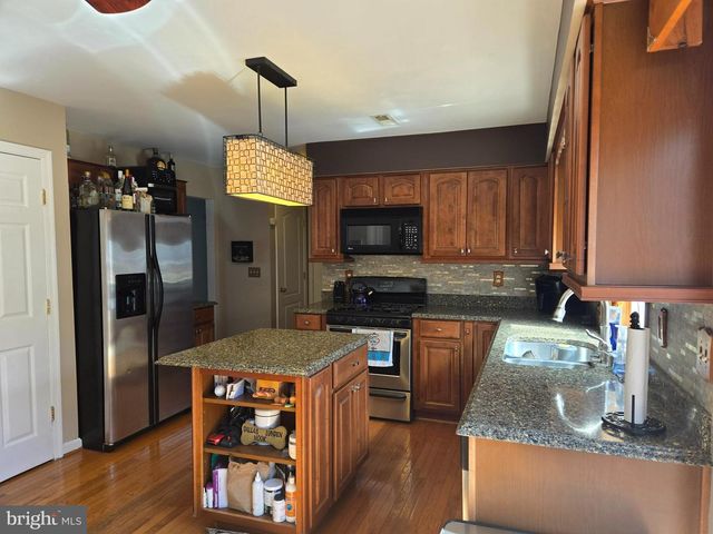 4609 QUEENS GROVE ST, White Plains, MD 20695