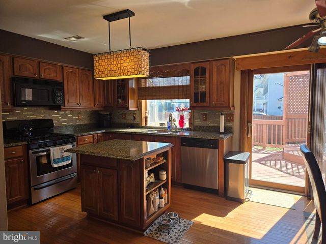 4609 QUEENS GROVE ST, White Plains, MD 20695