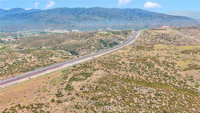 4550 Summit Valley Road, Hesperia, CA 92345