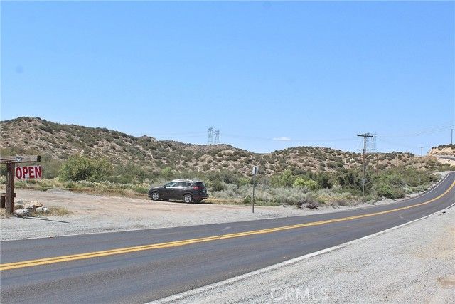 4550 Summit Valley Road, Hesperia, CA 92345