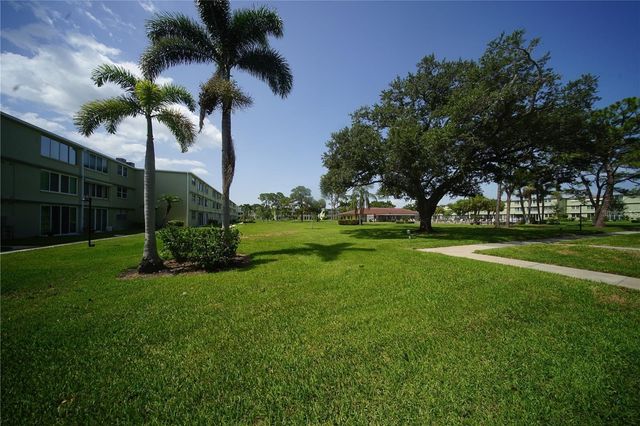 4705 1ST STREET NE 132, St Petersburg, FL 33703