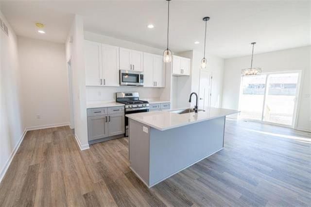 14200 Prairie Commons Lane, South Beloit, IL 61080