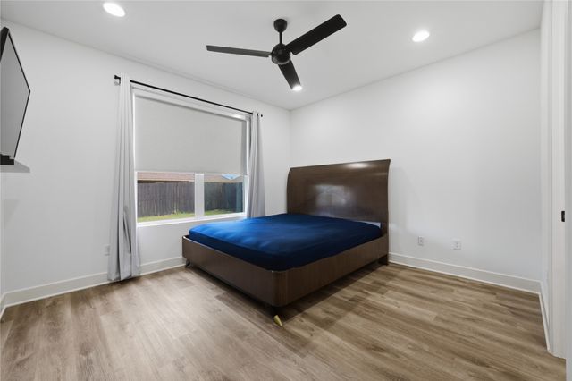 314 W James Street, Mabank, TX 75147