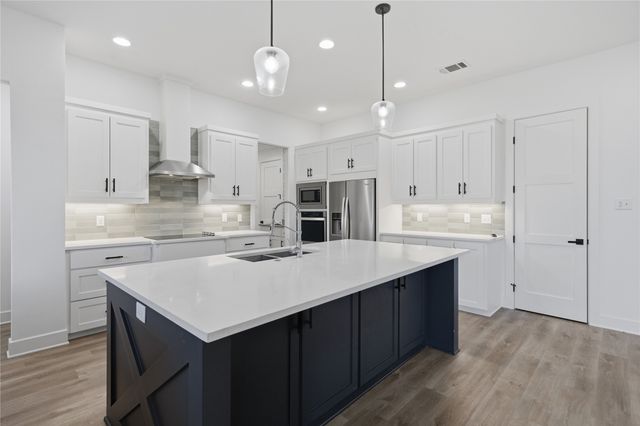 314 W James Street, Mabank, TX 75147