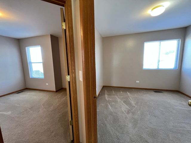 142 Mountain Laurel Court, Romeoville, IL 60446