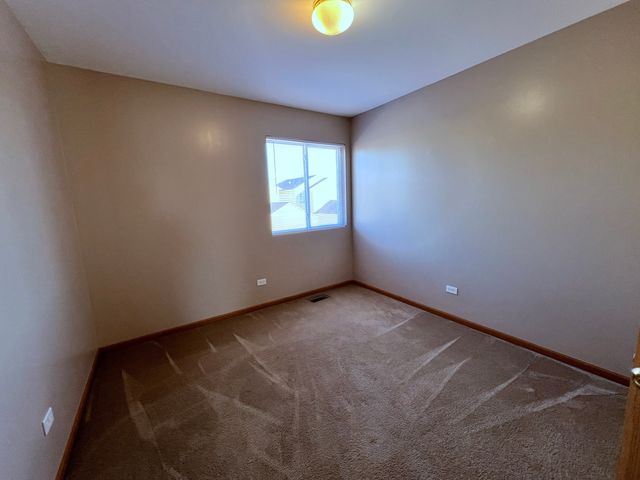 142 Mountain Laurel Court, Romeoville, IL 60446