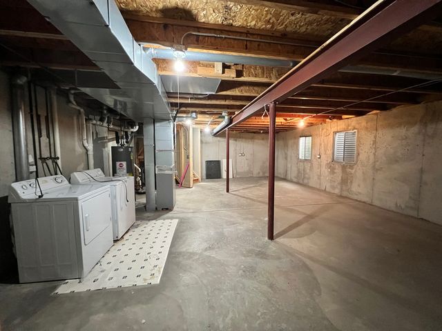 142 Mountain Laurel Court, Romeoville, IL 60446