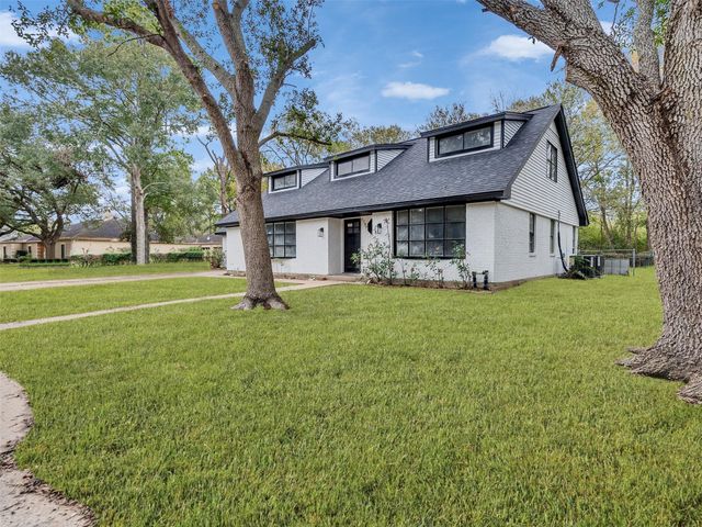 3709 Kettering Avenue, Bay City, TX 77414