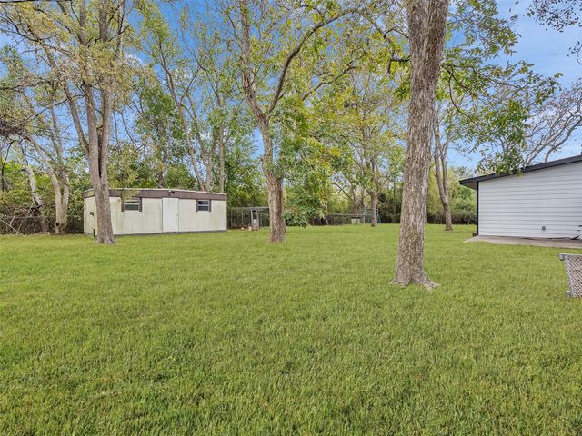 3709 Kettering Avenue, Bay City, TX 77414