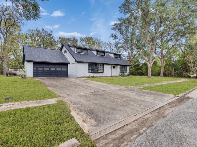 3709 Kettering Avenue, Bay City, TX 77414