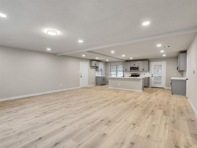 3709 Kettering Avenue, Bay City, TX 77414