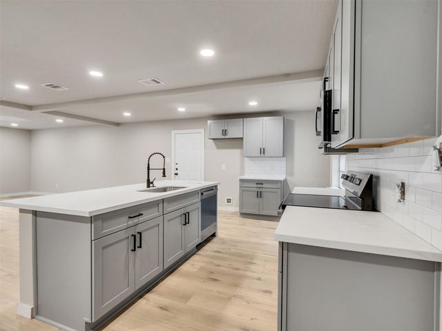 3709 Kettering Avenue, Bay City, TX 77414