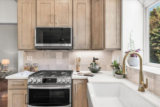 4242 Pinehurst Cir, Stockton, CA 95219
