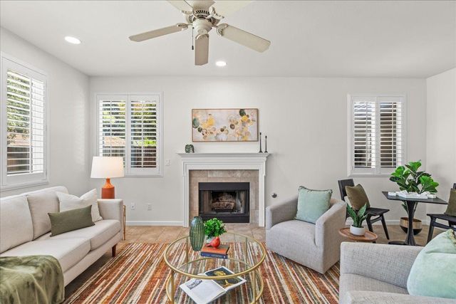4242 Pinehurst Cir, Stockton, CA 95219