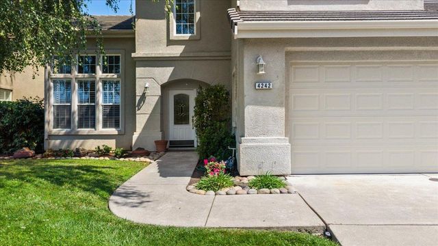 4242 Pinehurst Cir, Stockton, CA 95219