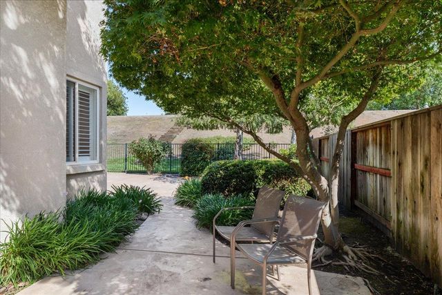 4242 Pinehurst Cir, Stockton, CA 95219