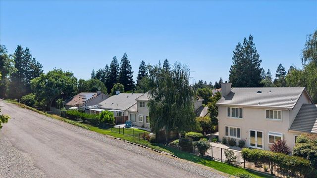 4242 Pinehurst Cir, Stockton, CA 95219