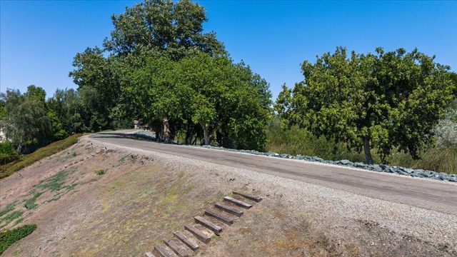 4242 Pinehurst Cir, Stockton, CA 95219