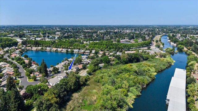4242 Pinehurst Cir, Stockton, CA 95219
