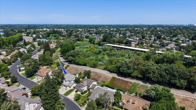 4242 Pinehurst Cir, Stockton, CA 95219