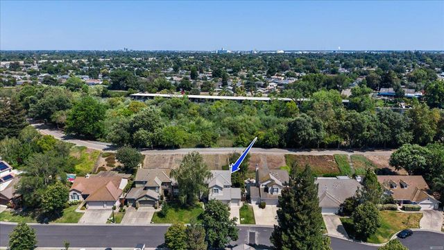 4242 Pinehurst Cir, Stockton, CA 95219