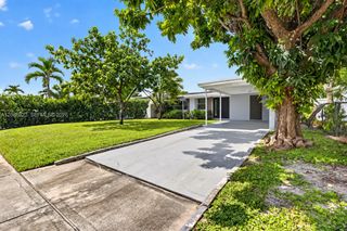 5317 NE 5th Avenue, Oakland Park, FL 33334