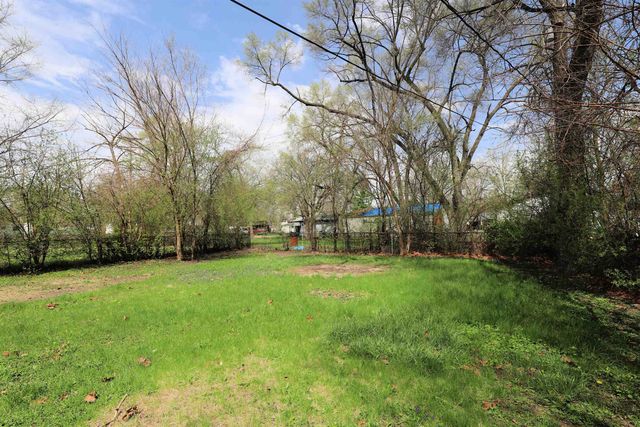 1264 Camellia Drive, Mount Morris, MI 48458