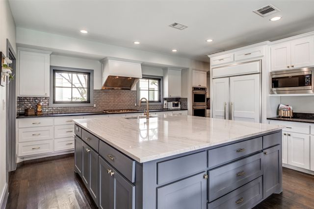 10615 Park Preston Drive, Dallas, TX 75230