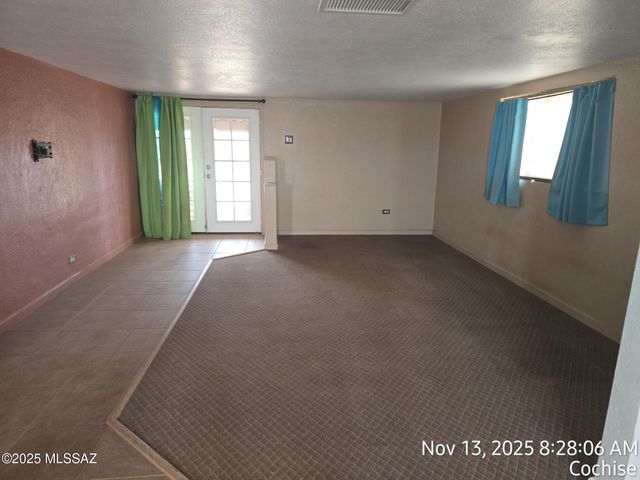 350 W Apache Way, Cochise, AZ 85606