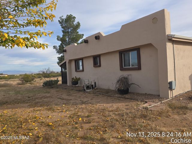 350 W Apache Way, Cochise, AZ 85606