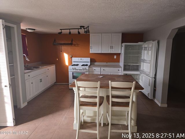 350 W Apache Way, Cochise, AZ 85606