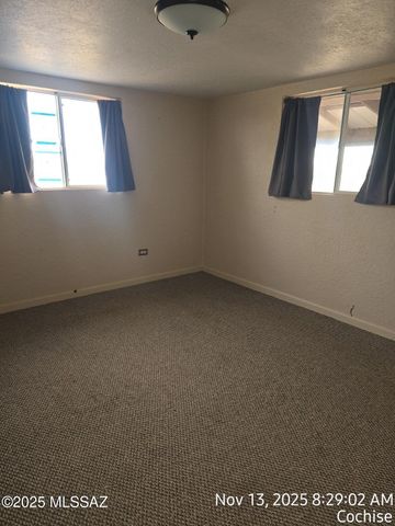 350 W Apache Way, Cochise, AZ 85606