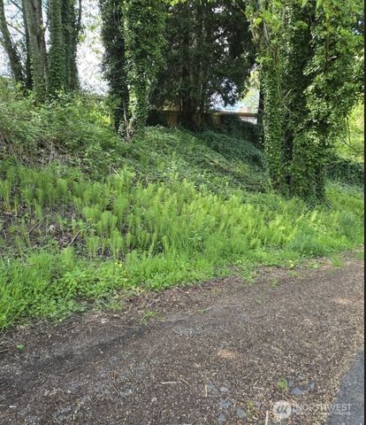 5311 Slade Way, Tukwila, WA 98168
