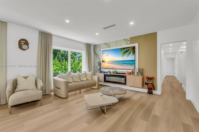 6200 SW 118th St, Pinecrest, FL 33156