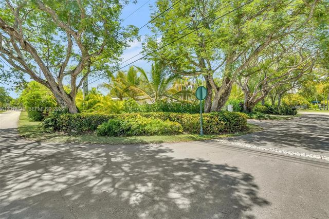 6200 SW 118th St, Pinecrest, FL 33156
