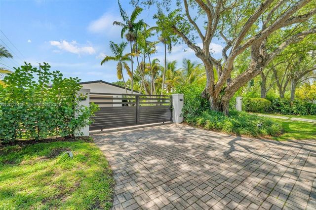 6200 SW 118th St, Pinecrest, FL 33156