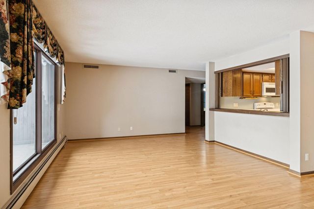 9600 Portland Avenue S 109, Bloomington, MN 55420