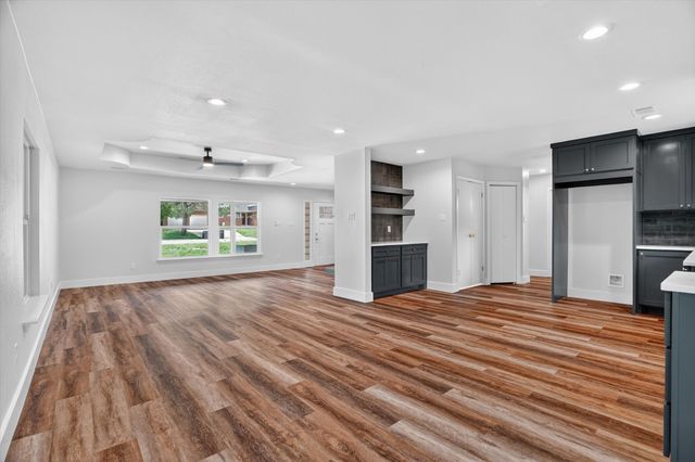 4828 Staples Avenue, Fort Worth, TX 76133