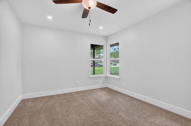 4828 Staples Avenue, Fort Worth, TX 76133