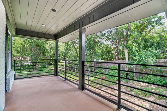 4828 Staples Avenue, Fort Worth, TX 76133