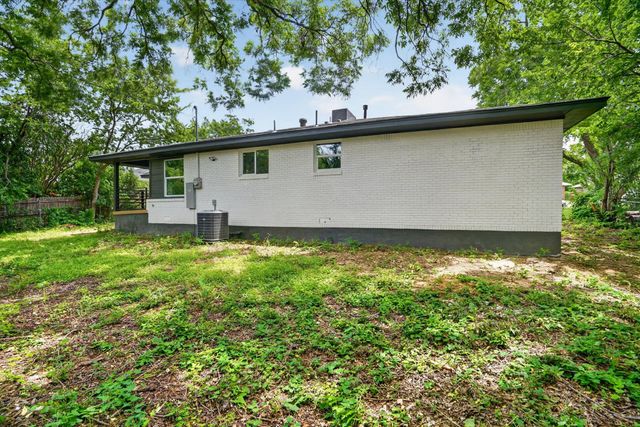 4828 Staples Avenue, Fort Worth, TX 76133