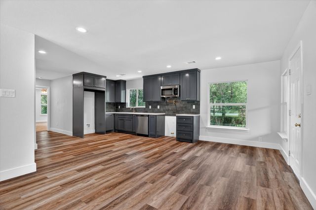 4828 Staples Avenue, Fort Worth, TX 76133