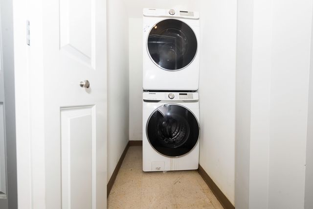 520 W HURON Street 204, Chicago, IL 60654