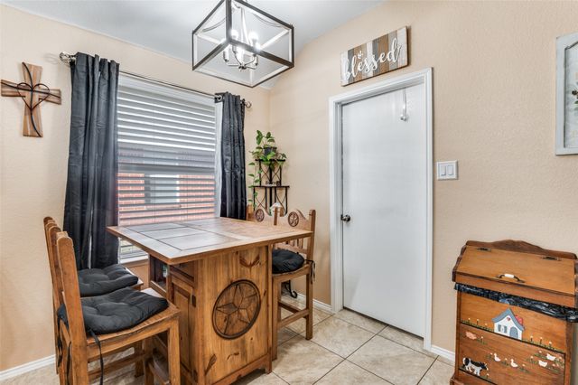 219 Garden Valley Lane, Red Oak, TX 75154