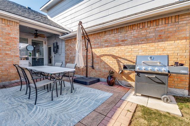 219 Garden Valley Lane, Red Oak, TX 75154