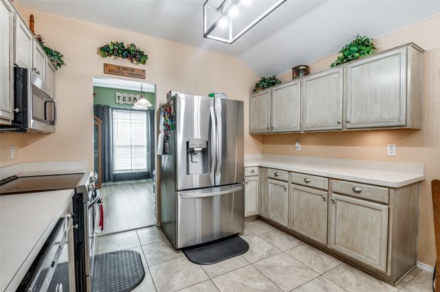 219 Garden Valley Lane, Red Oak, TX 75154